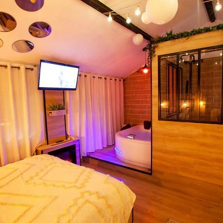 Love Room Romantique Les Petits Plaisirs Анже Екстериор снимка